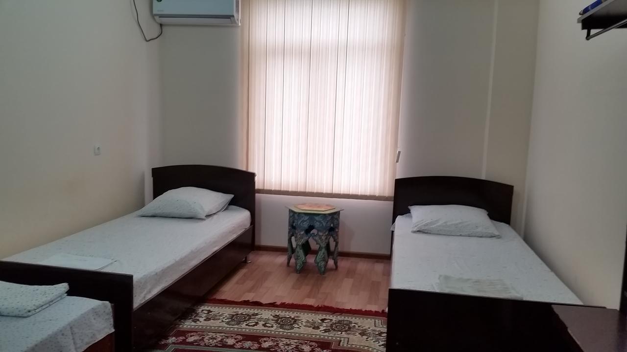Guest House Sharq 21 Khodjent Extérieur photo