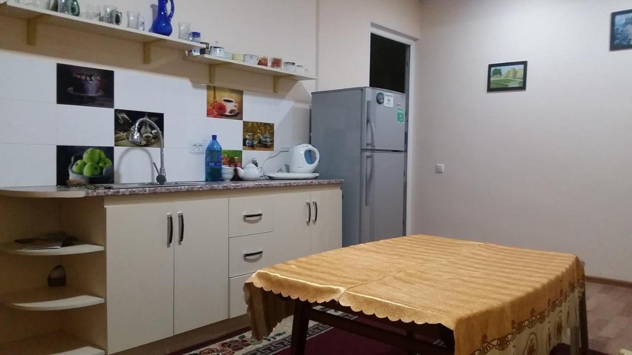 Guest House Sharq 21 Khodjent Extérieur photo
